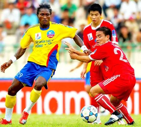 Vòng đấu thứ 14 V-League 2010 (ngày 30-5): Becamex Bình Dương vươn lên đầu bảng