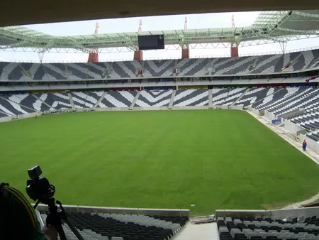 Vẻ đẹp của mặt sân Mbombela. Vẻ đẹp của mặt sân Mbombela.