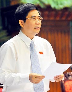 Agriculture and Rural Development Minister Cao Duc Phat speaks at the NA's question-answer session in Hanoi on July 11 Agriculture and Rural Development Minister Cao Duc Phat speaks at the NA's question-answer session in Hanoi on July 11