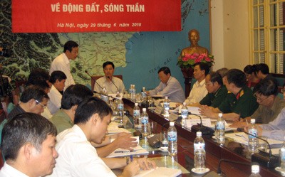 A view of the online conference on tsunamis and earthquakes in Hanoi June 20 (Photo: bienphong.com.vn) A view of the online conference on tsunamis and earthquakes in Hanoi June 20 (Photo: bienphong.com.vn)