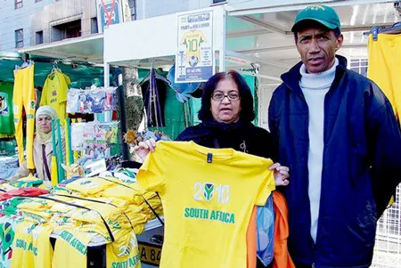 2 trong số hàng trăm tiểu thương ở Cape Town sẽ không được phép kinh doanh trong mùa World Cup 2 trong số hàng trăm tiểu thương ở Cape Town sẽ không được phép kinh doanh trong mùa World Cup