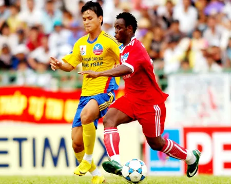 Đội hình tiêu biểu vòng 14 V-League 2010 : Cuộc đua giữa các ngôi sao