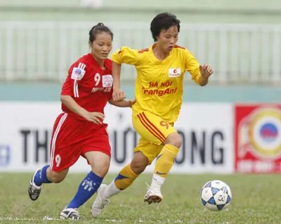 Lượt 7 giải bóng đá nữ vô địch quốc gia - Cúp Cánh buồm đỏ 2010: TPHCM mất ngôi đầu