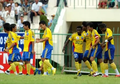 Trước cuộc họp sơ kết mùa giải 2010: Nóng bỏng hậu trường