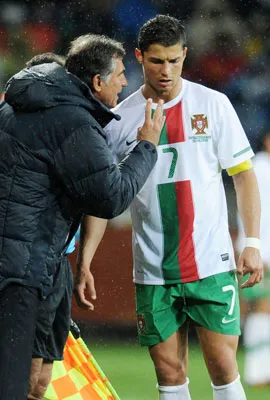 Queiroz trông cậy rất nhiều vào Cristiano Ronaldo. Queiroz trông cậy rất nhiều vào Cristiano Ronaldo.