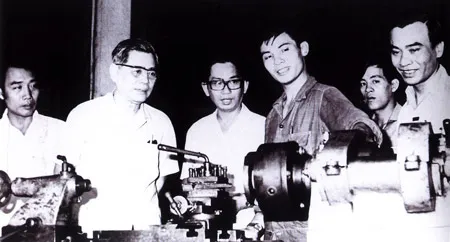 Đồng chí Nguyễn Văn Linh với Đảng bộ và nhân dân Sài Gòn - Chợ Lớn - Gia Định - thành phố Hồ Chí Minh