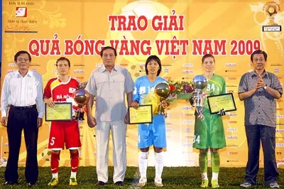 Trao giải thưởng Quả bóng vàng nữ Việt Nam năm 2009 - Tôn vinh các cô gái vàng