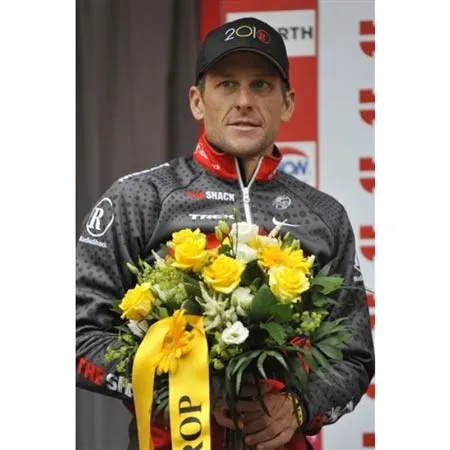 Lance Armstrong chia tay Tour de France