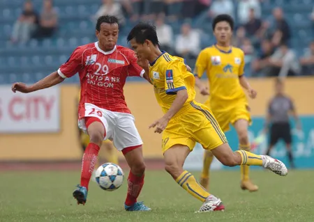PetroVietnam Gas V-League 2010 (Trước lượt trận vòng 16 (ngày 30-6): Ngồi trên lửa