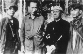Nguyen Van Linh (far left) and three other senior Party officials during the war against the US invaders (file photo) Nguyen Van Linh (far left) and three other senior Party officials during the war against the US invaders (file photo)