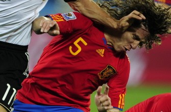 Carles Puyol gets blocked by Germany's striker Miroslav Klose during the semi-final between Germany and Spain on July 7, 2010. AFP Carles Puyol gets blocked by Germany's striker Miroslav Klose during the semi-final between Germany and Spain on July 7, 2010. AFP