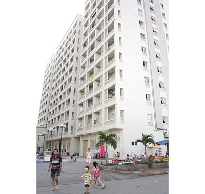 People enjoy new lives in clean apartments in Tan My Blcok in district 7 (Photo: SGGP) People enjoy new lives in clean apartments in Tan My Blcok in district 7 (Photo: SGGP)