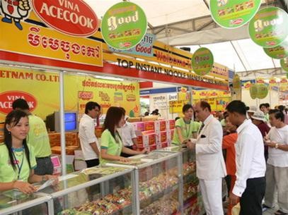 A stall at the HCMC Expo 2010 held in Phnom Penh, Cambodia. (Photo:cpv.org) A stall at the HCMC Expo 2010 held in Phnom Penh, Cambodia. (Photo:cpv.org)