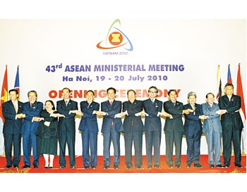 Foreign Ministers from the Association of Southeast Asian Nations (ASEAN) pose for a group picture with Vietnamese Prime Minister Nguyen Tan Dung (6L) at the opening of their 43rd annual meeting in Hanoi on July 20, 2010. Foreign Ministers from the Association of Southeast Asian Nations (ASEAN) pose for a group picture with Vietnamese Prime Minister Nguyen Tan Dung (6L) at the opening of their 43rd annual meeting in Hanoi on July 20, 2010.