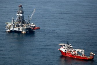 Ships assist in clean up and containment near the source of the BP Deepwater Horizon oil spill July 27, 2010 in the Gulf of Mexico off the coast of Louisiana. AFP Ships assist in clean up and containment near the source of the BP Deepwater Horizon oil spill July 27, 2010 in the Gulf of Mexico off the coast of Louisiana. AFP