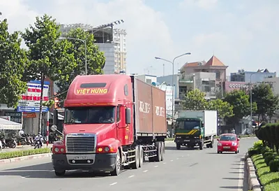 Xử phạt tài xế chưa có bằng FC: Doanh nghiệp vận tải lúng túng