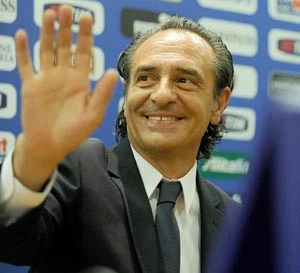 Ra mắt tân HLV tuyển Italia Prandelli hy vọng Azzurri sớm hồi phục