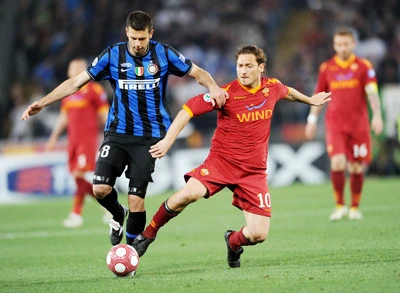 Totti tưởng chừng đã giải nghệ