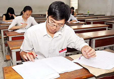 Tuyển sinh ĐH-CĐ 2010: Điểm sàn bao nhiêu thì vừa?