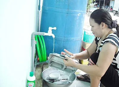 Người dân các ấp: 4, 4A, 4B mong mỏi được dùng nước sạch thay cho việc phải dùng nước giếng như hiện nay. Ảnh: P.T. Người dân các ấp: 4, 4A, 4B mong mỏi được dùng nước sạch thay cho việc phải dùng nước giếng như hiện nay. Ảnh: P.T.
