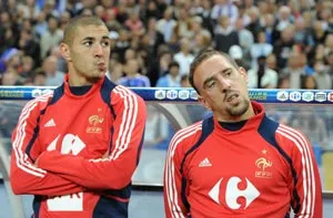 HLV tuyển Pháp Laurent Blanc: Ribery và Benzema vẫn có thể trở lại