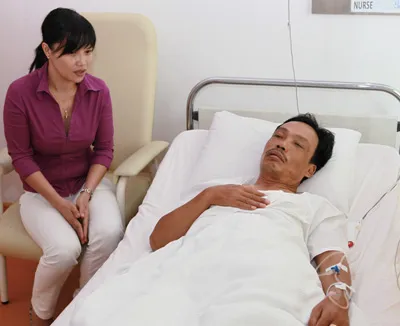 Chủ quán cơm Minh Đức đến xin lỗi, thăm hỏi nạn nhân