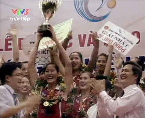 Giải bóng chuyền nữ quốc tế - VTV Cup 2010: Tuyển Việt Nam đoạt cúp ảnh 2 Giải bóng chuyền nữ quốc tế - VTV Cup 2010: Tuyển Việt Nam đoạt cúp ảnh 2