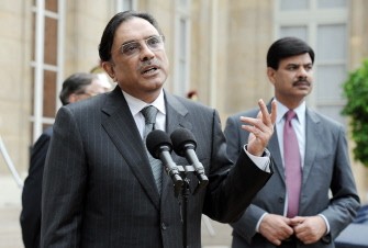 Pakistani President Asif Ali Zardari delivers a speech after a meeting with France's President Nicolas Sarkozy on August 2, 2010 at the Elysee Palace in Paris. AFP PHOTO Pakistani President Asif Ali Zardari delivers a speech after a meeting with France's President Nicolas Sarkozy on August 2, 2010 at the Elysee Palace in Paris. AFP PHOTO