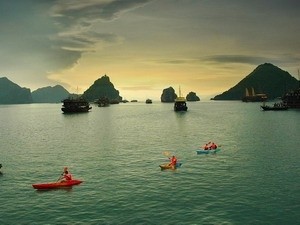 A picture of Halong Bay A picture of Halong Bay