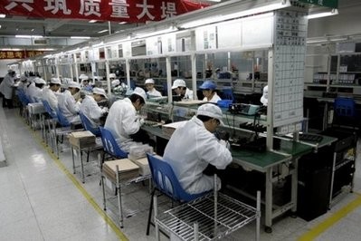 File photo shows workers at a hi-tech factory in Shenzhen, southern China's Guangdong province. File photo shows workers at a hi-tech factory in Shenzhen, southern China's Guangdong province.