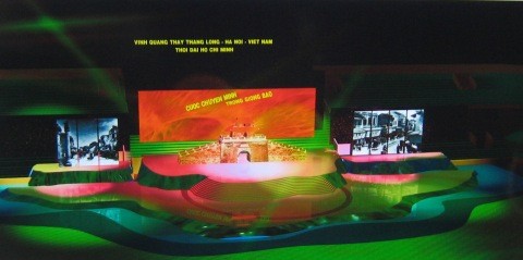 Stage of the art show "Thang Long - Hanoi- Ho Chi Minh Age" Stage of the art show "Thang Long - Hanoi- Ho Chi Minh Age"