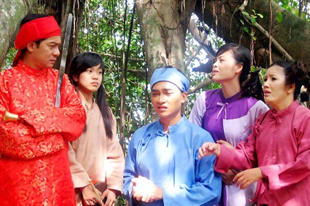 A scene in the film Ngoi den co tich (The legendary temple) A scene in the film Ngoi den co tich (The legendary temple)