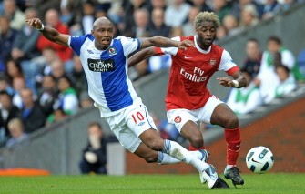 Blackburn Rovers' El Hadji Diouf (L) vies with Arsenal's Alex Song during the match between Blackburn Rovers and Arsenal on August 28, 2010. AFP Blackburn Rovers' El Hadji Diouf (L) vies with Arsenal's Alex Song during the match between Blackburn Rovers and Arsenal on August 28, 2010. AFP