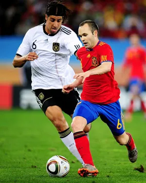 Real đã mua được Khedira
