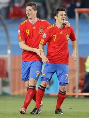 David Villa cảnh báo Liverpool