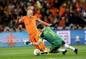 Robben chấn thương, Bayern điên tiết!