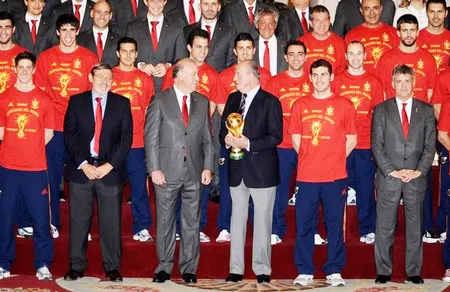 Vicente Del Bosque công bố danh sách dự trận giao hữu gặp Mexico: Cái giá của việc... vô địch World Cup