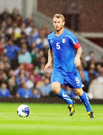Daniele Rossi: Một năm kinh hoàng cho Azzurri
