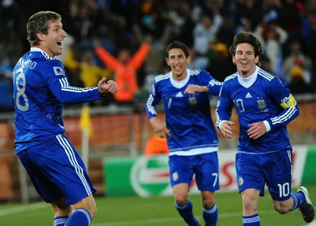 Palermo bất ngờ chỉ trích Messi