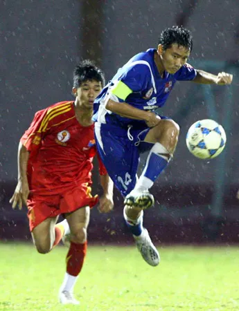 Điểm binh vòng 26 giải hạng Nhất Quốc gia - Tôn Hoa Sen 2010: Nụ hôn Thần Chết