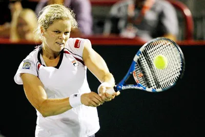 Clijsters chật vật vượt qua Mattek-Sands
