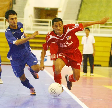 Giải vô địch futsal TPHCM mở rộng - Cúp LS lần 4 năm 2010: Ôtô Phạm Gia và Tân Hiệp Hưng vào chung kết