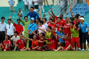 Than Quảng Ninh trước nguy cơ mất suất lên thẳng V-League 2011: Cứu thua cho VFF