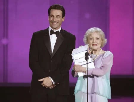 "Mad Men" và "Modern Family" đoạt giải Emmy Award 2010 ảnh 11 "Mad Men" và "Modern Family" đoạt giải Emmy Award 2010 ảnh 11