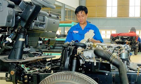 Manufacturing buses at Samco factory (Photo: SGGP) Manufacturing buses at Samco factory (Photo: SGGP)