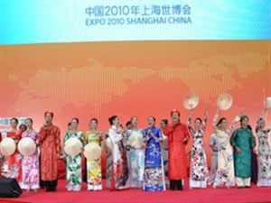 "The Vietnam National Day" is part of the program titled "Vietnamese days in China". "The Vietnam National Day" is part of the program titled "Vietnamese days in China".