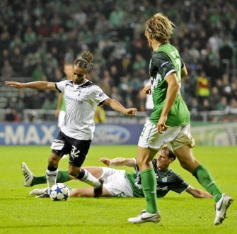 Tottenham Hotspurs' defender Benoît Assou-Ekotto (L) vies for the ball with Werder Bremen's defender Clemens Fritz (R) and Werder Bremen's midfielder Tim Borowski. AFP Tottenham Hotspurs' defender Benoît Assou-Ekotto (L) vies for the ball with Werder Bremen's defender Clemens Fritz (R) and Werder Bremen's midfielder Tim Borowski. AFP