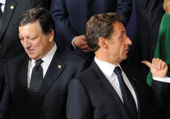 French President Nicolas Sarkozy (R) gestures at European Commission President Jose Manuel Barroso during a family photo of an European Council summit on September 16, 2010 in Brussels. AFP French President Nicolas Sarkozy (R) gestures at European Commission President Jose Manuel Barroso during a family photo of an European Council summit on September 16, 2010 in Brussels. AFP
