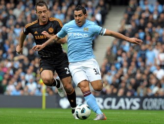 Carlos Tevez (R) vies with Chelsea's English defender John Terry on September 25, 2010. AFP Carlos Tevez (R) vies with Chelsea's English defender John Terry on September 25, 2010. AFP