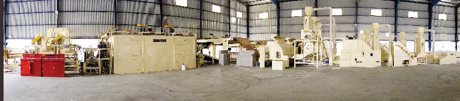 Hệ thống nhà xưởng và máy móc thiết bị của Vạn Thành vừa đầu tư để sản xuất nệm gấp gòn bông ép Hệ thống nhà xưởng và máy móc thiết bị của Vạn Thành vừa đầu tư để sản xuất nệm gấp gòn bông ép